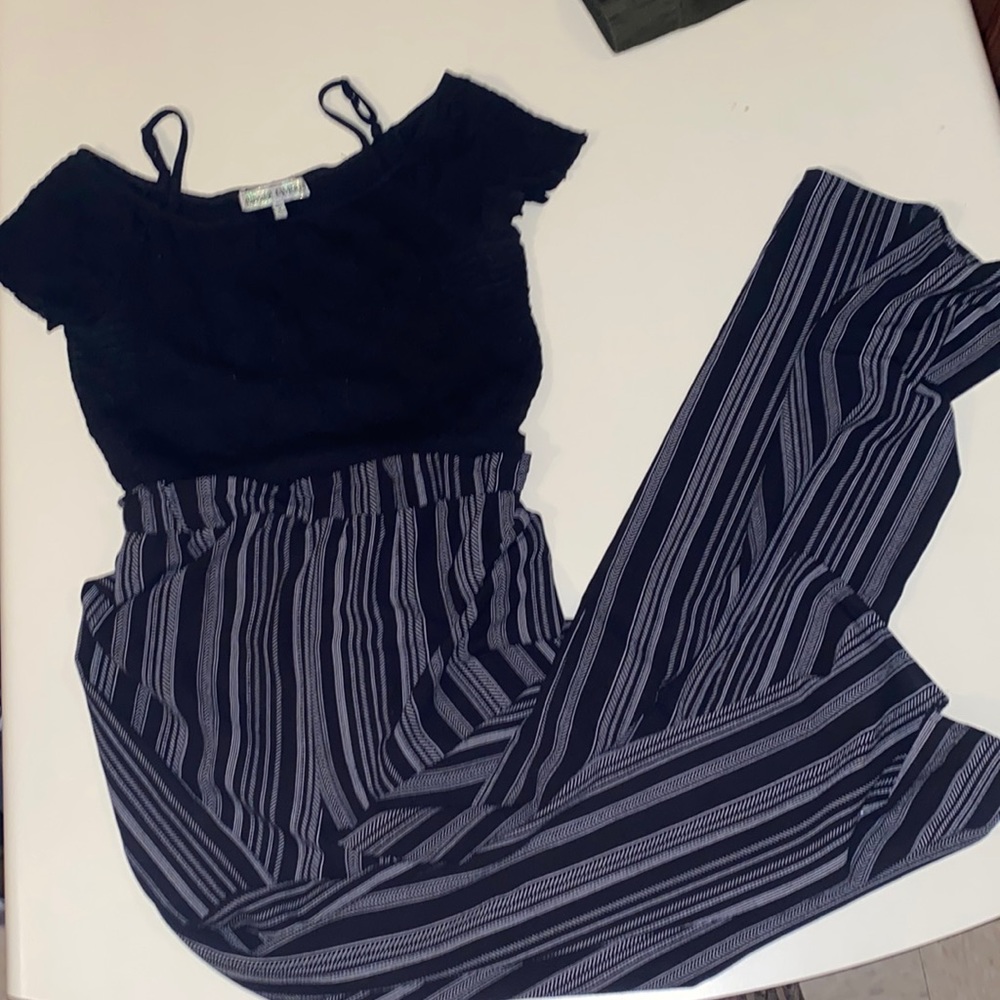 NWOT Almost a famous XL adorable romper 🥰 black top striped bottoms